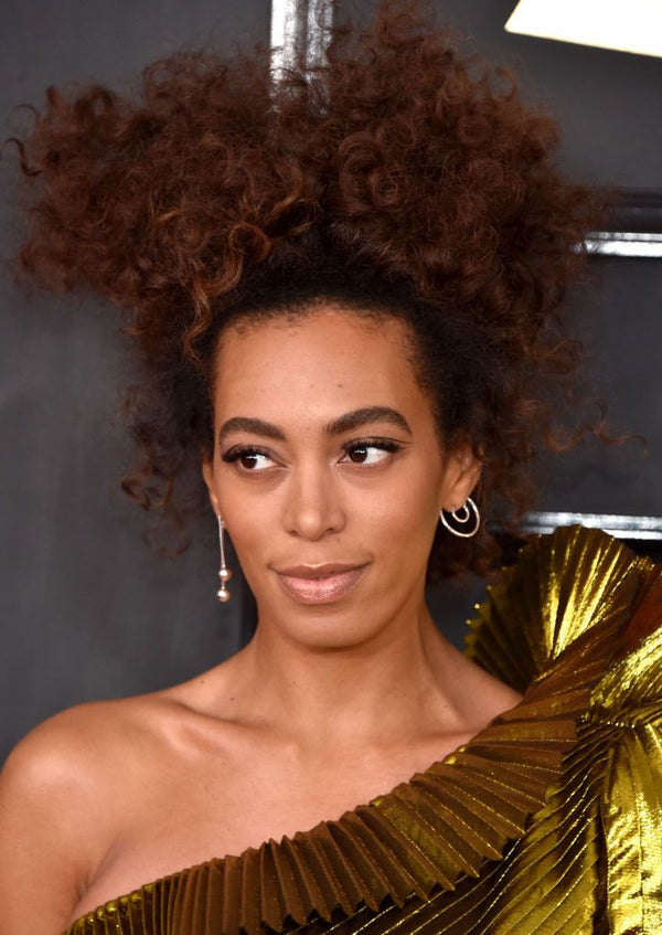 Solange wears Lady Grey at The Grammys