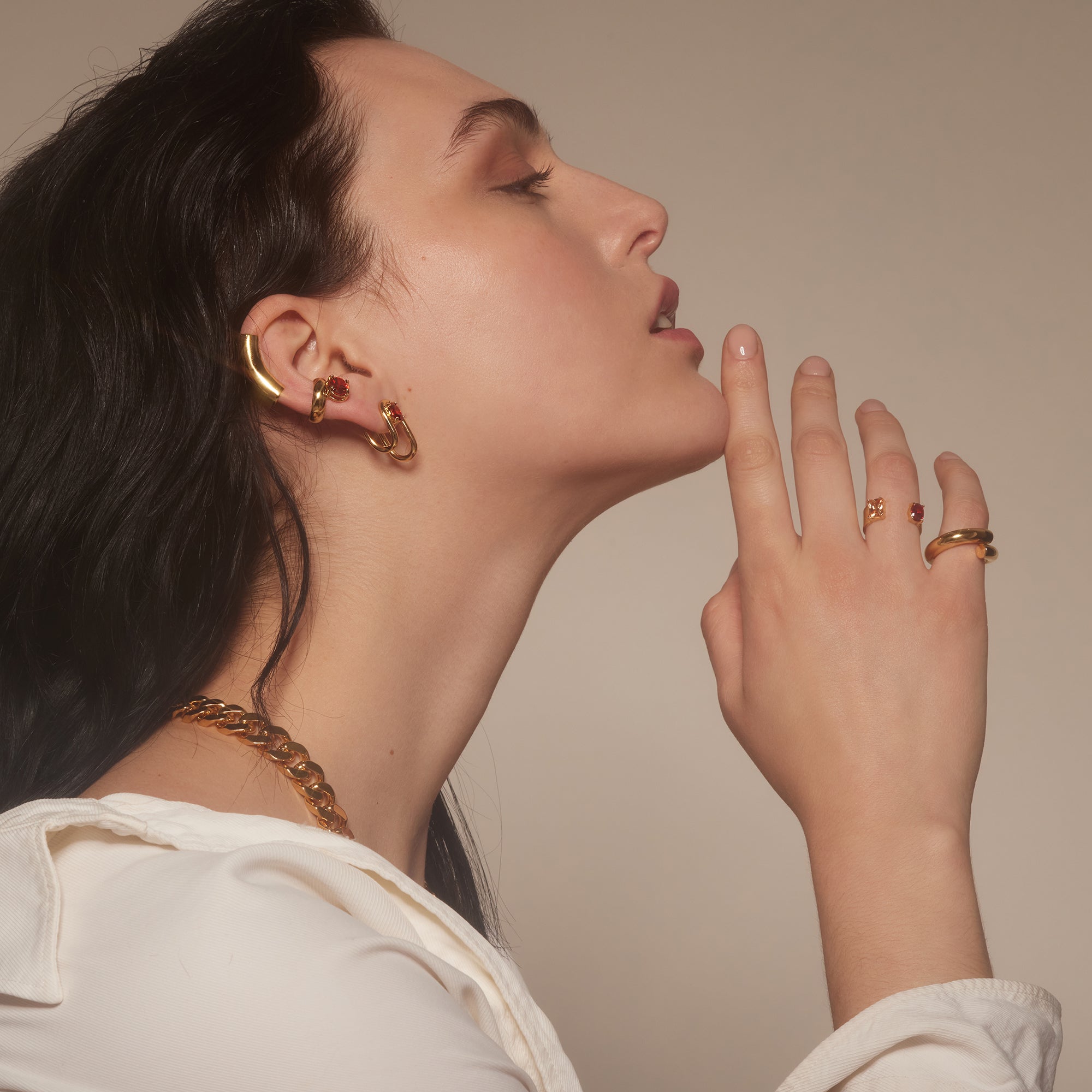 Vera Earrings in Gold