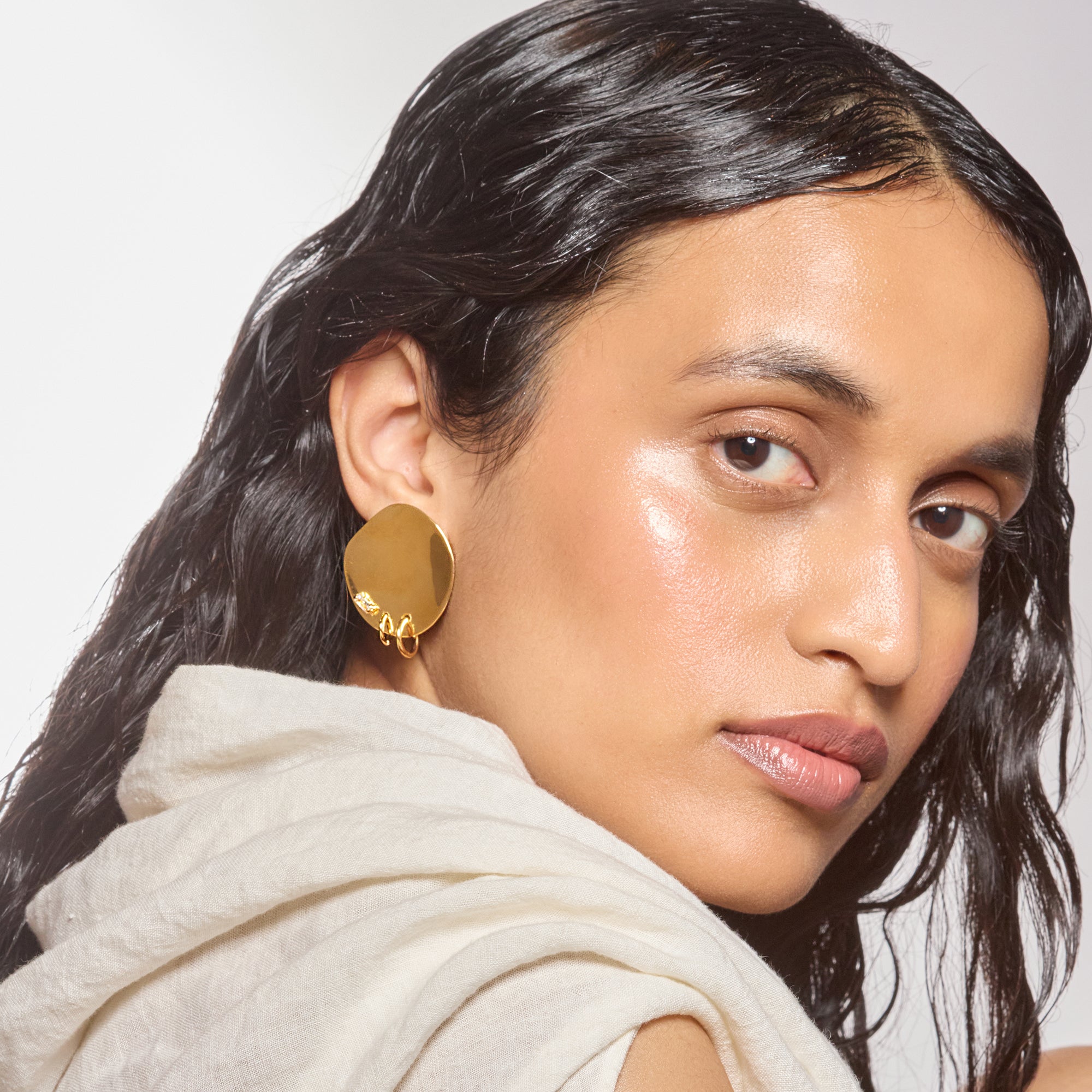 Ina Earrings in Gold