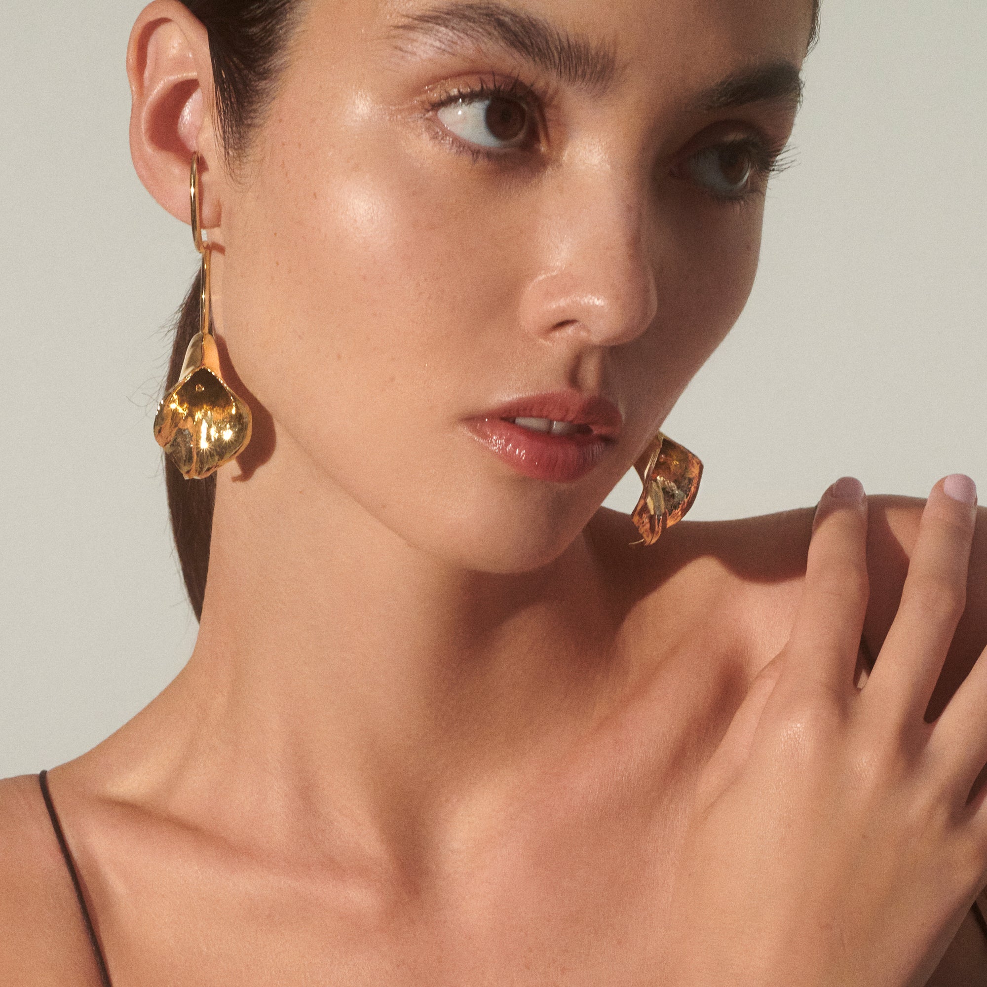 Calla Lilly Earrings in Gold