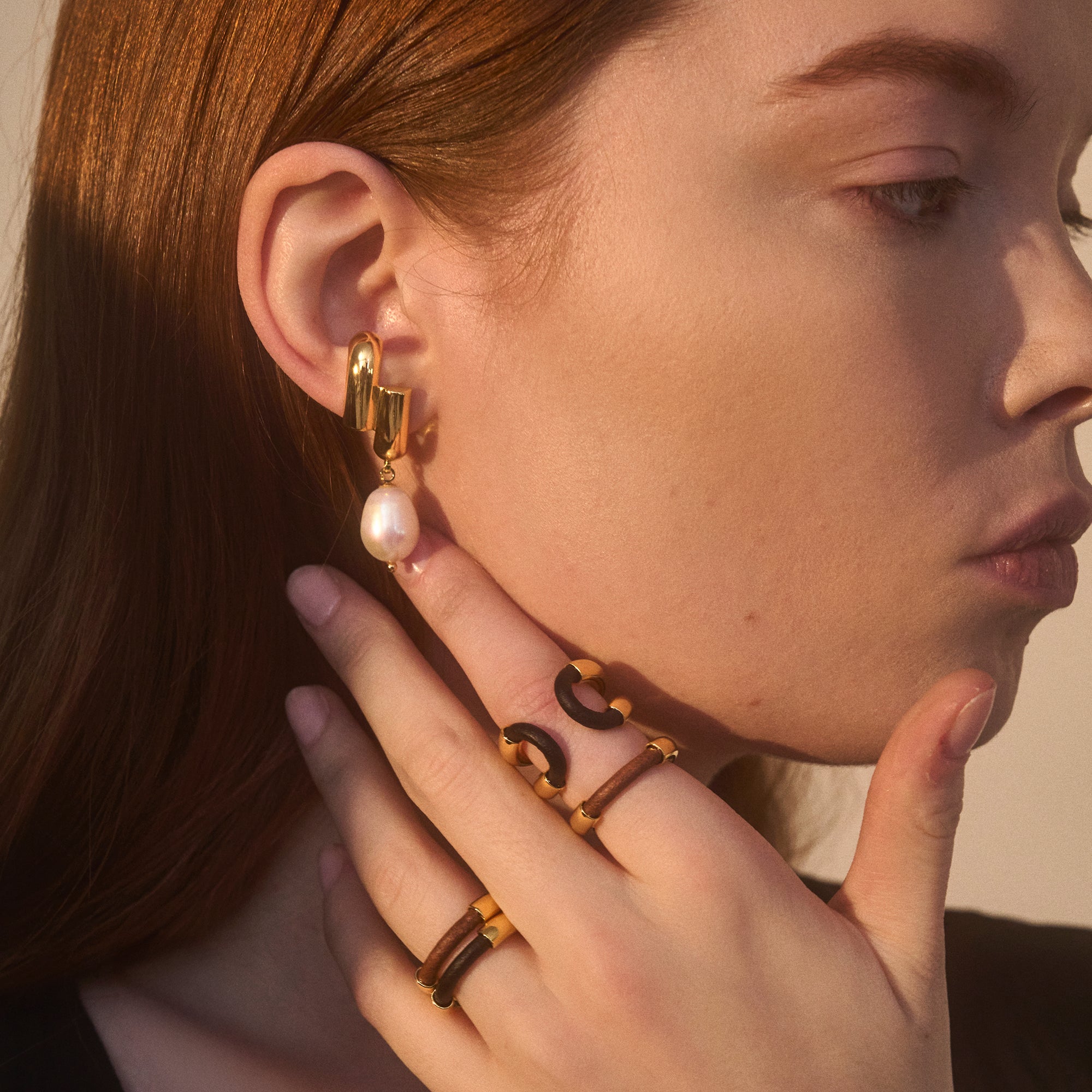 Hide Ring Set in Gold