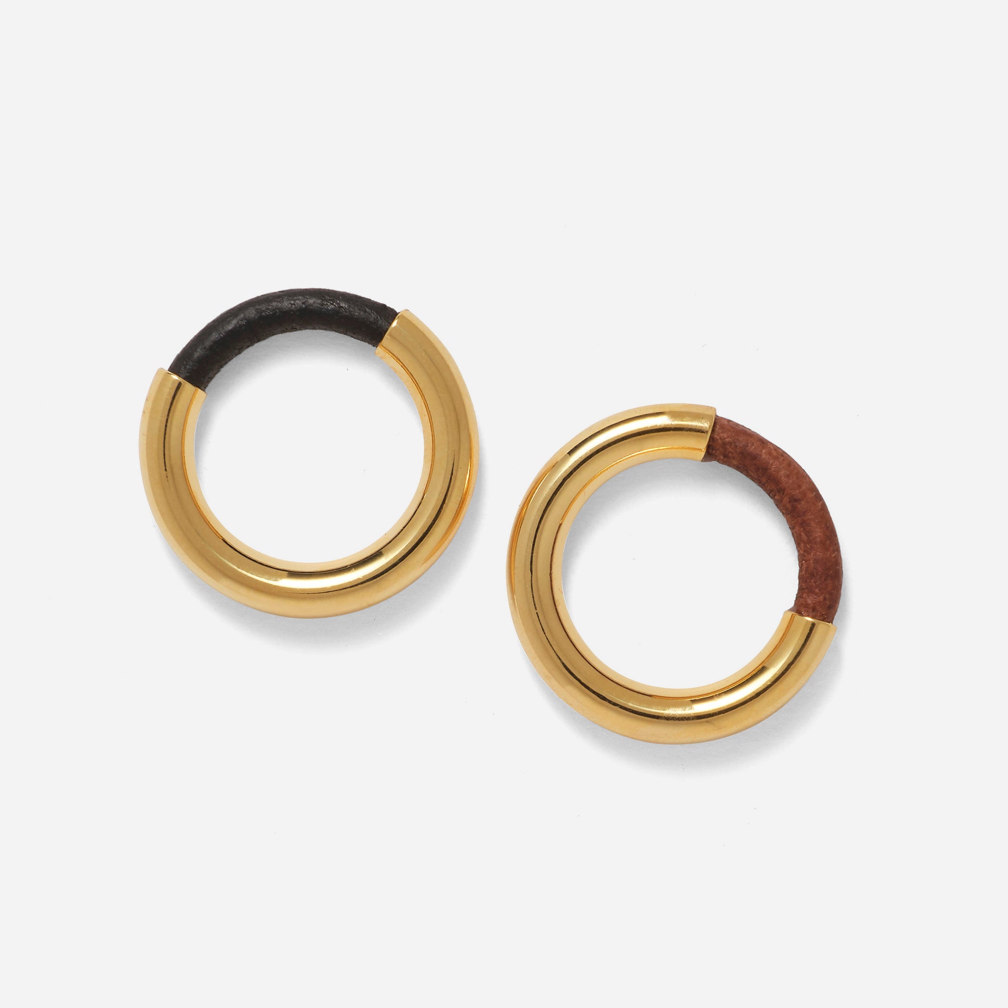 Hide Ring Set in Gold