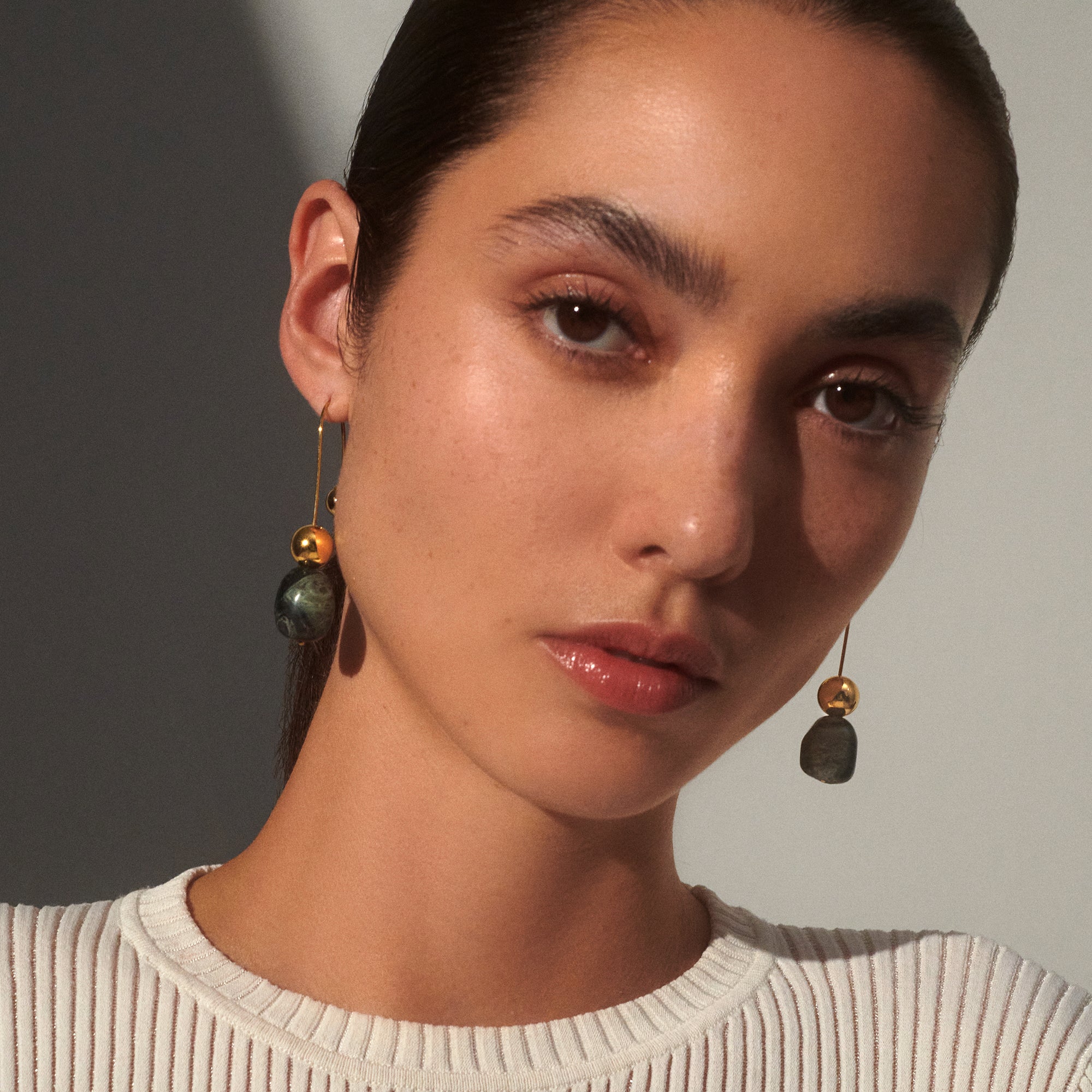 Kaia Earrings in gold