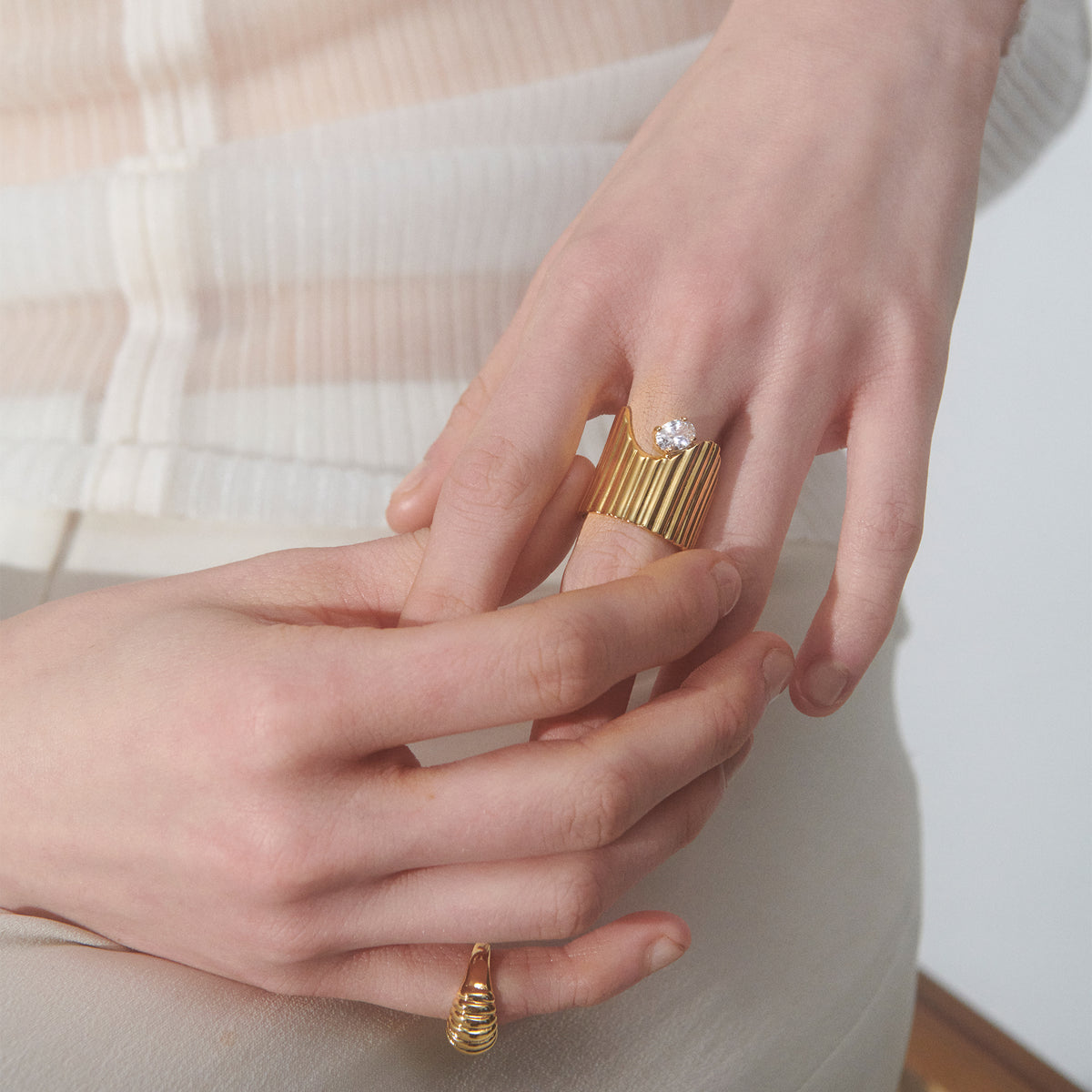 Linea Ring in Gold