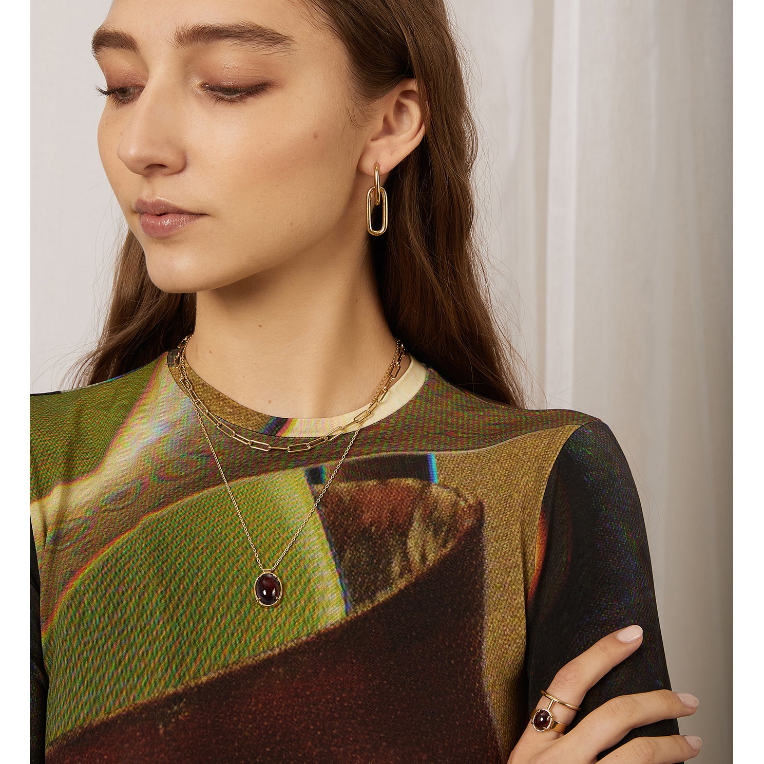 Bond Earring in Gold