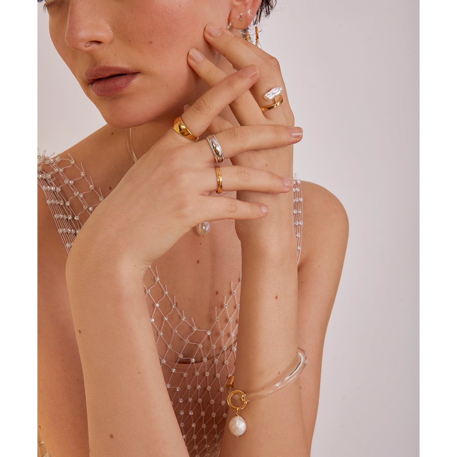 Drift Bangle in Gold