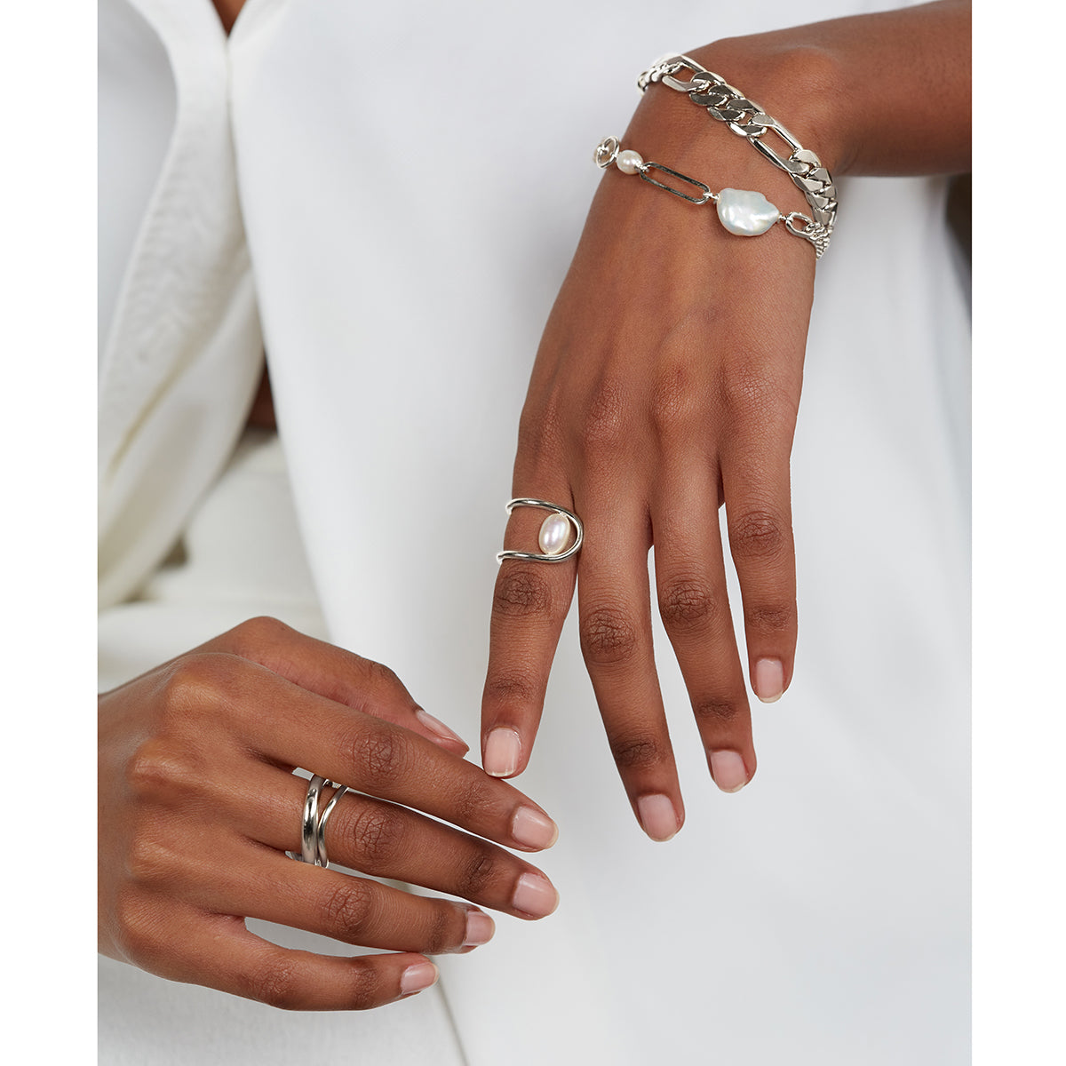 Pearl Swerve Ring in Silver