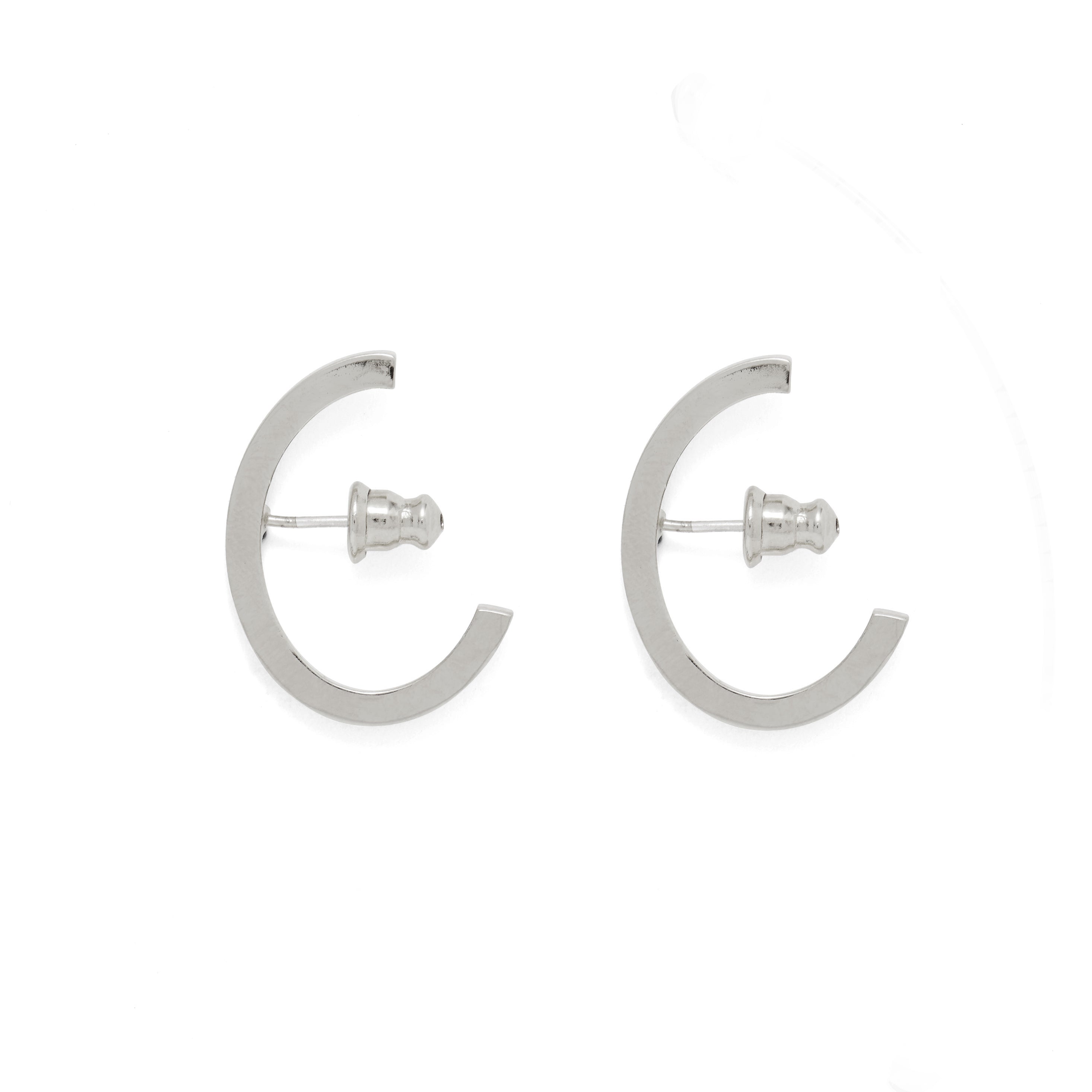 Lady Grey Jewelry Oval Huggie Earring in Silver
