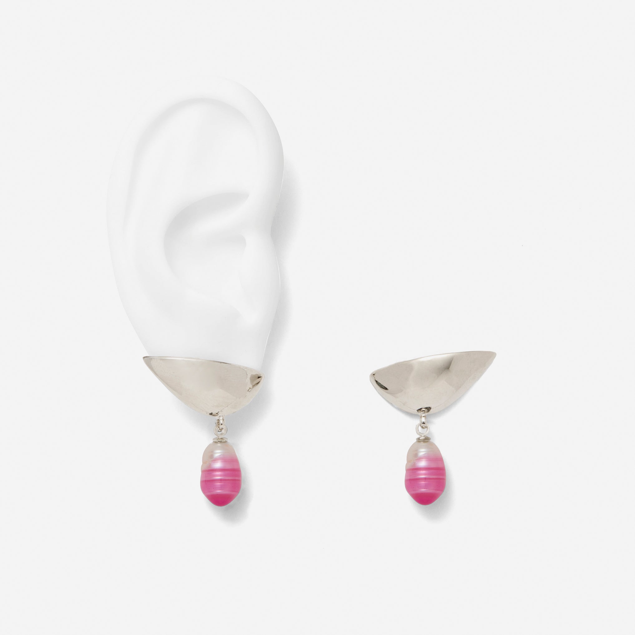 Mini Pearl Bracket Earring in Gold