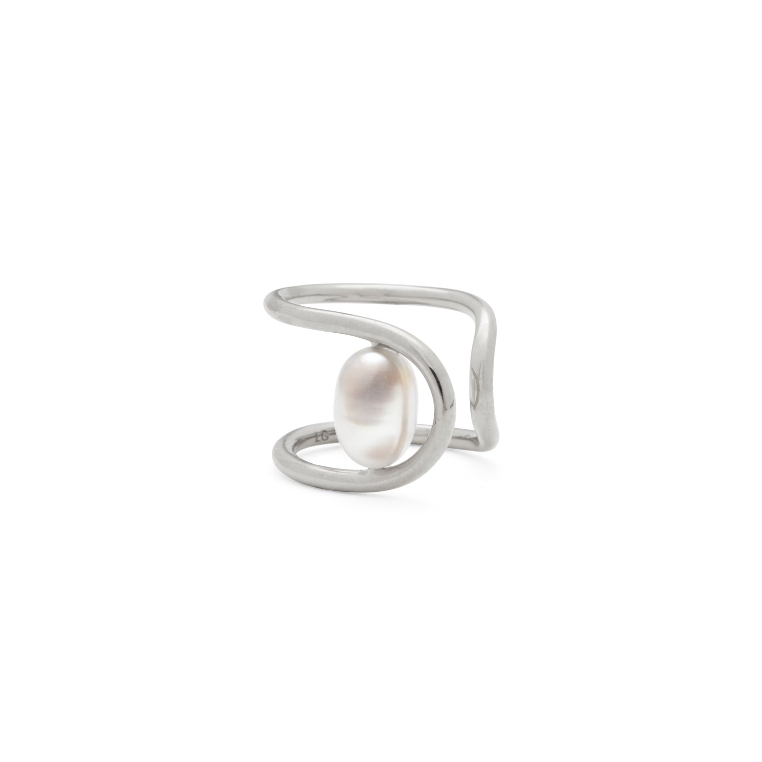 Pearl Swerve Ring in Silver