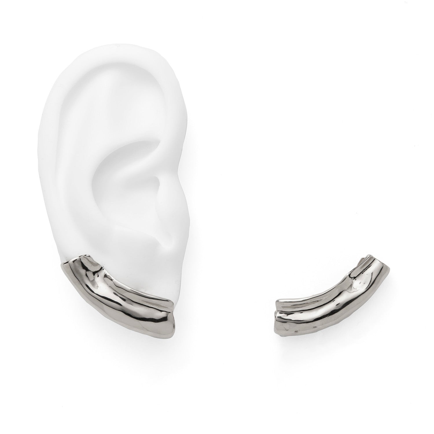 Sheath Earring in Silver