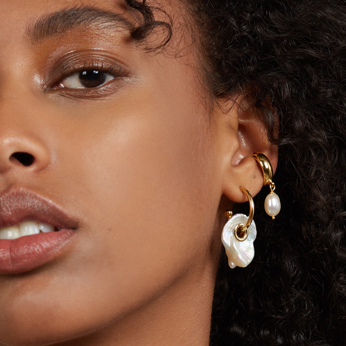 Lady Grey Pearl Ear Cuff in Gold