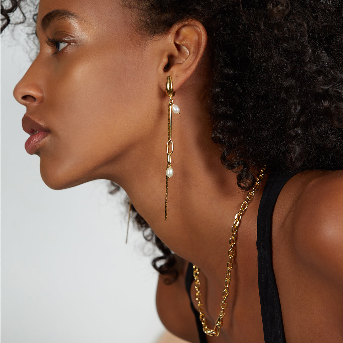 Lady Grey Synth Earring in Gold