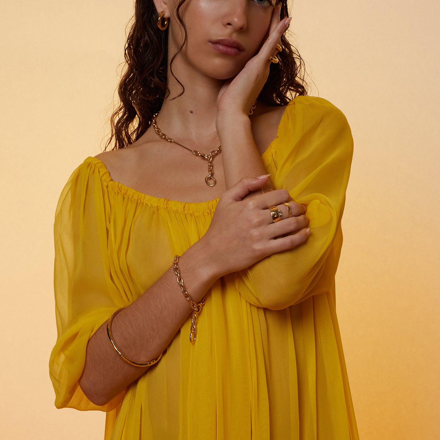 Loupe Necklace in Gold