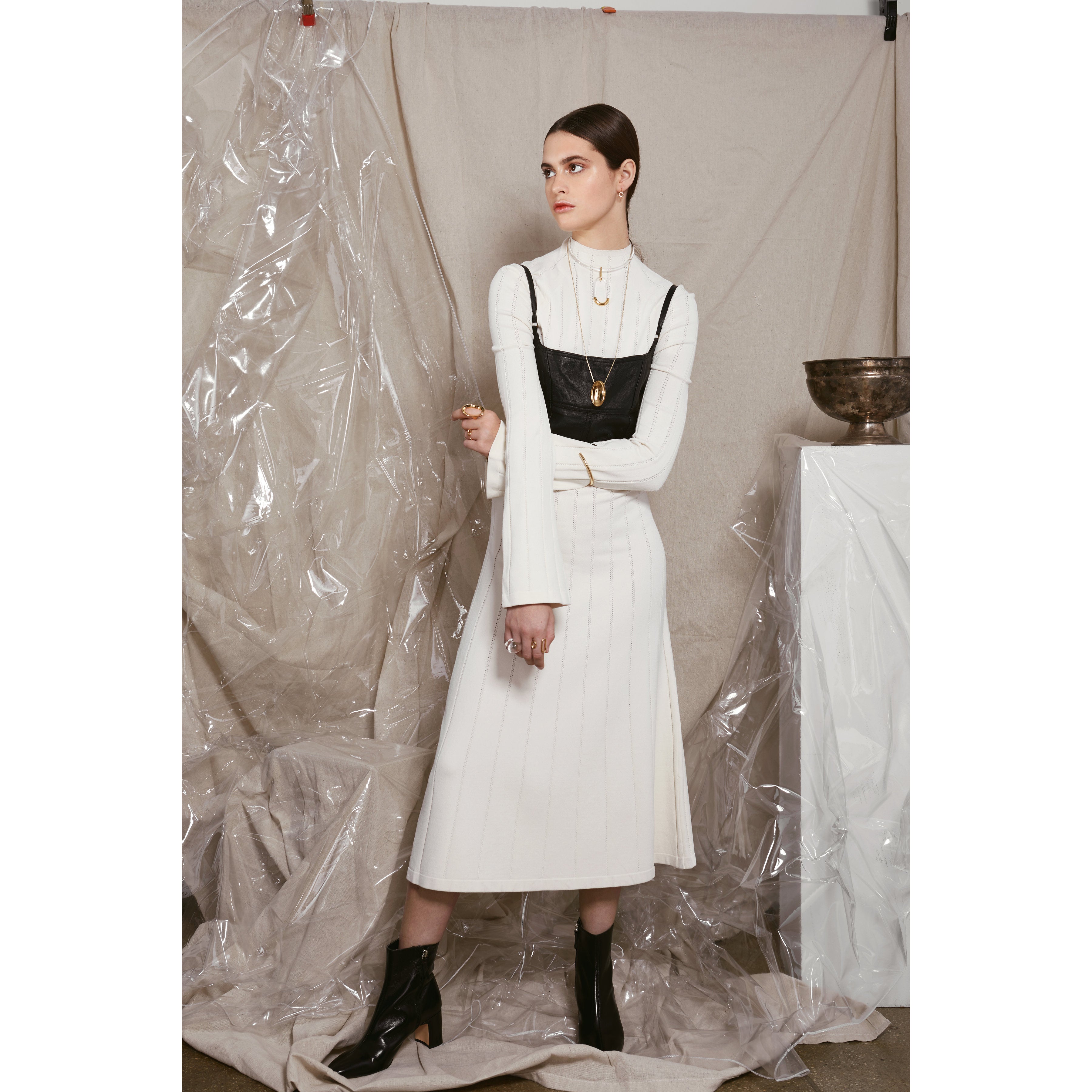 Lucite Link Collar in Gold and Clear