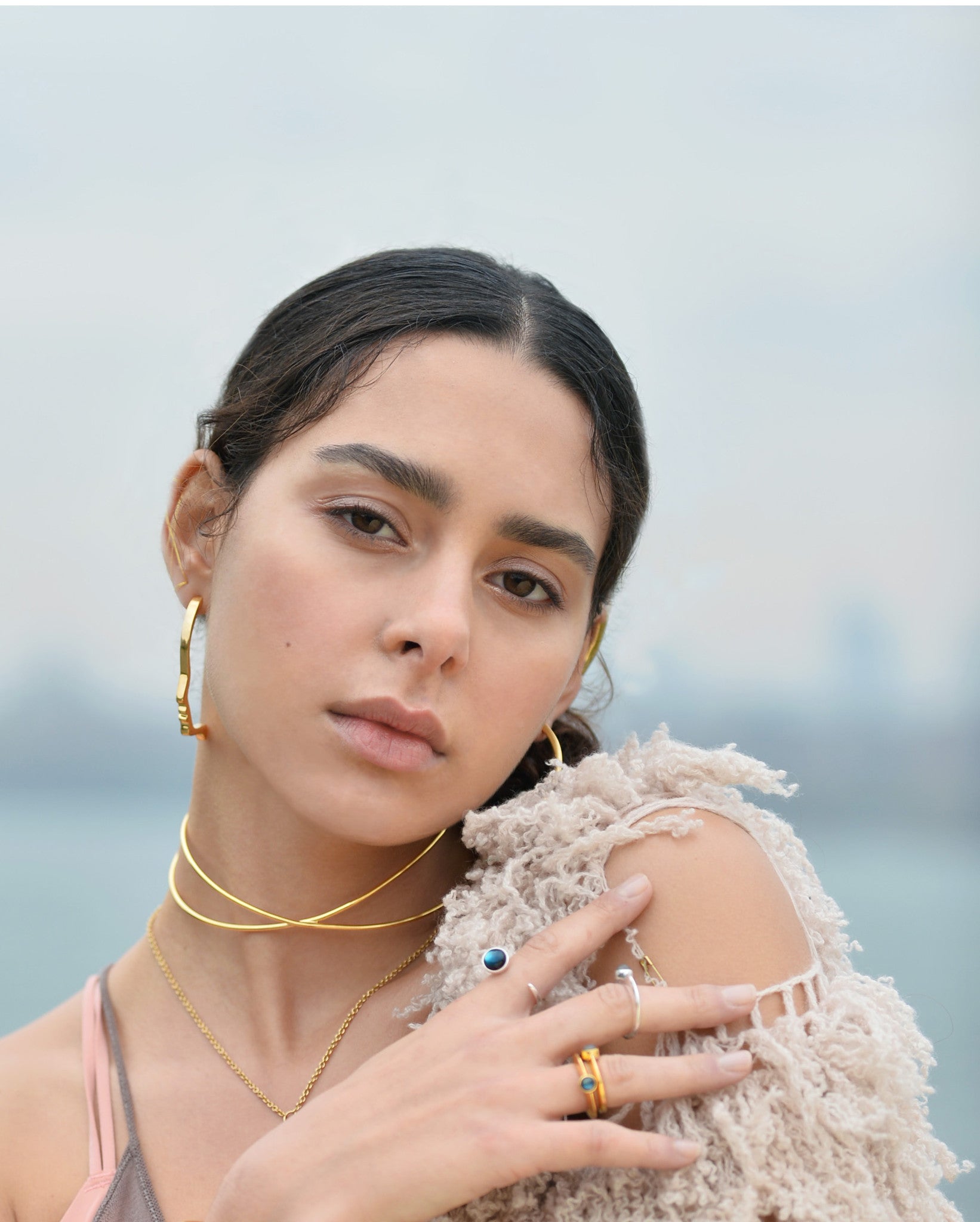 Lady Grey Silhouette Earring in Gold