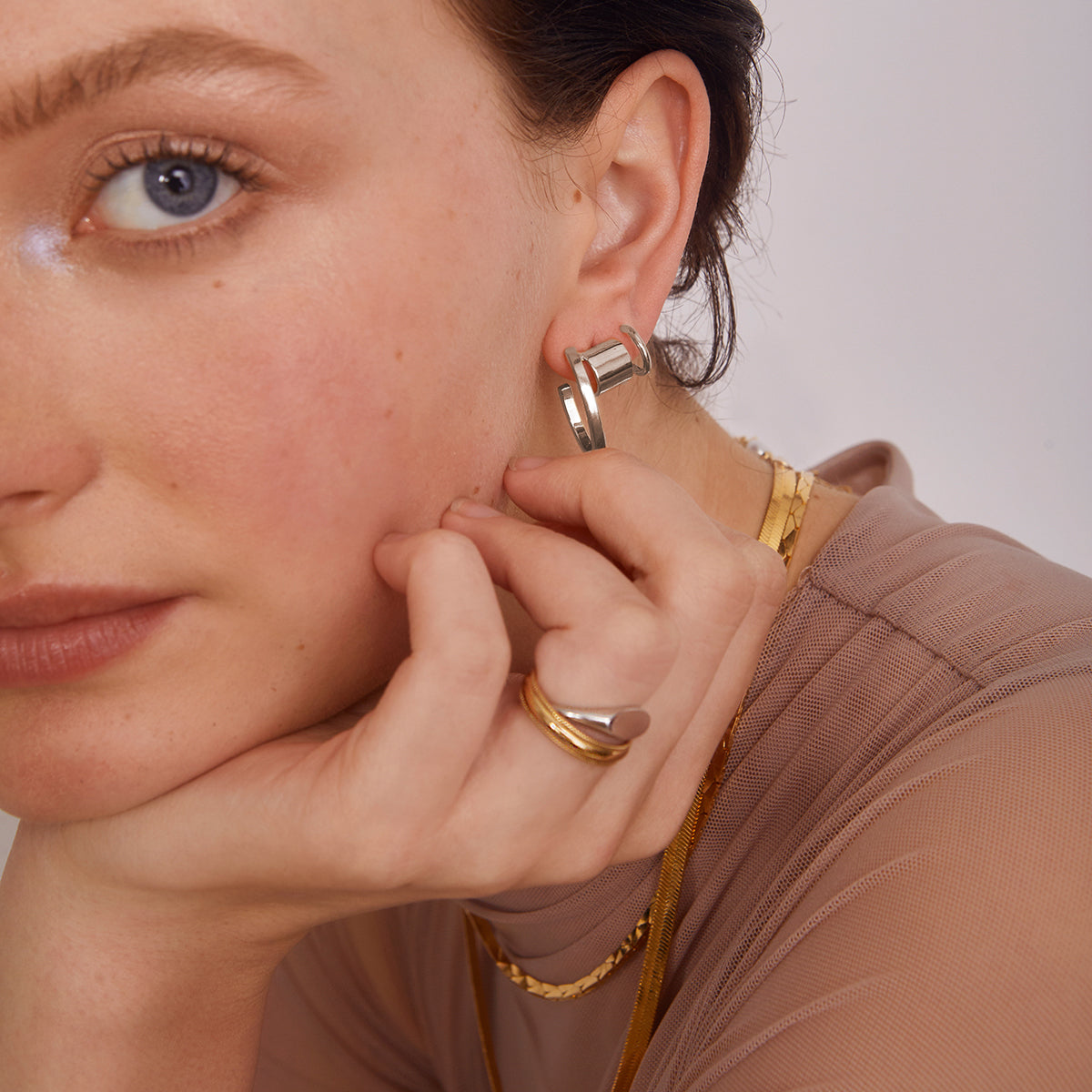 Trinity Hoop in Rhodium