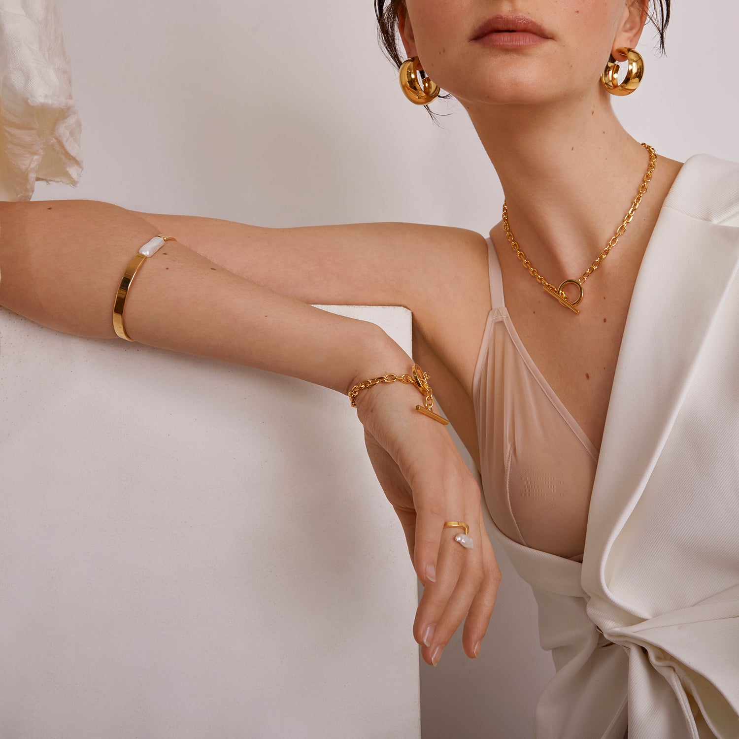 Toggle Necklace in Gold