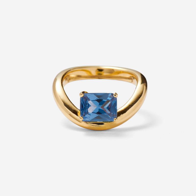 Curve Ring with Gemstone in Gold