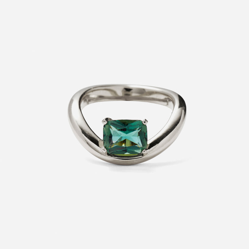 Curve Ring with Green Quartz in Silver