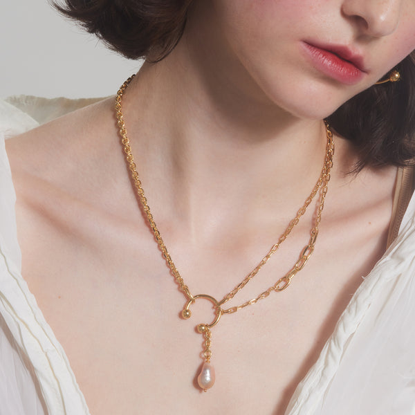 Sway Necklace in Gold