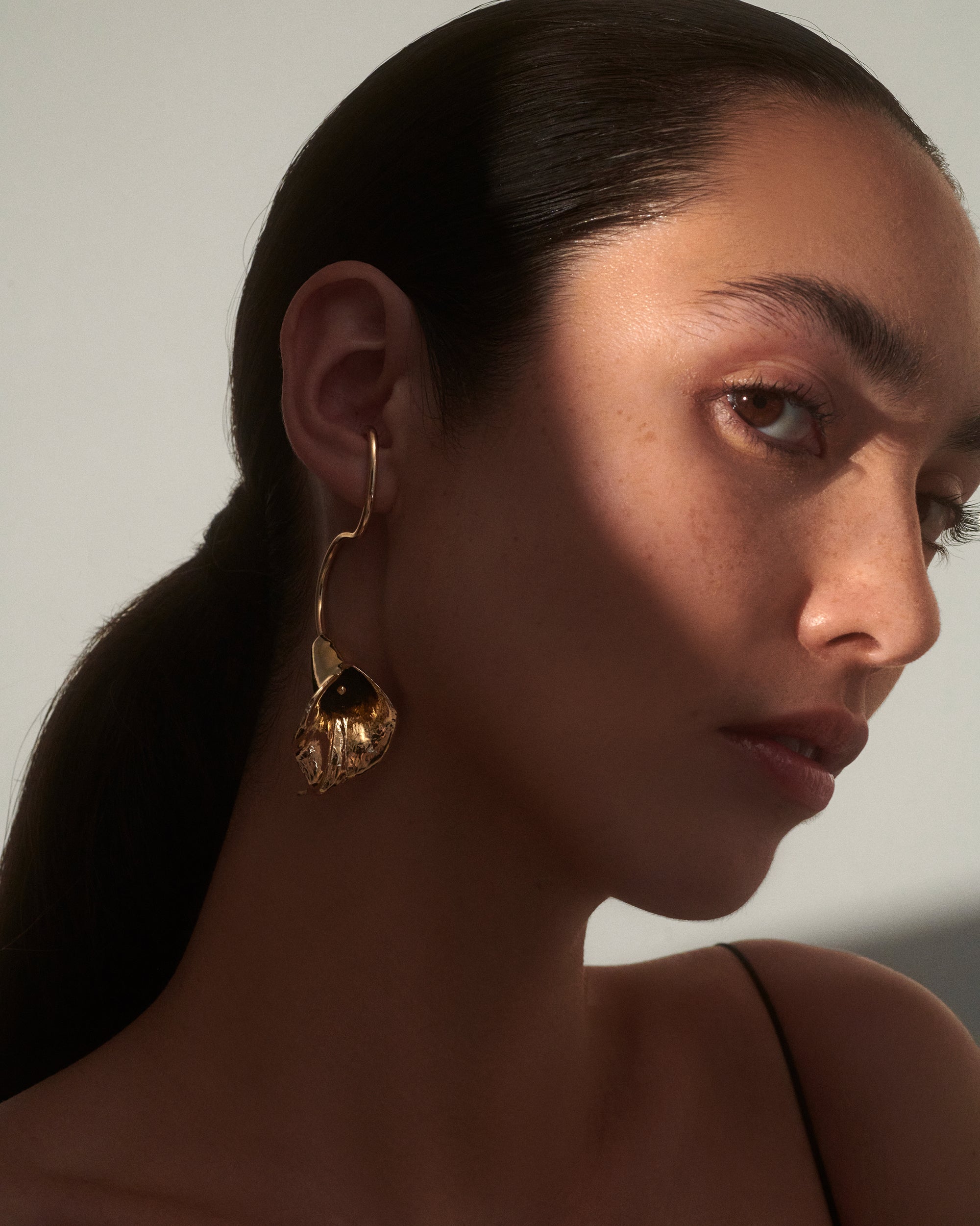 Calla Lilly Earrings in Gold