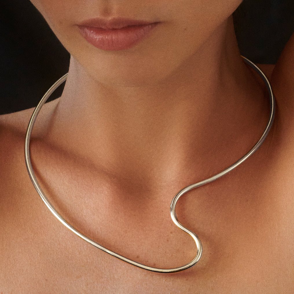 Cursive Collar Silver