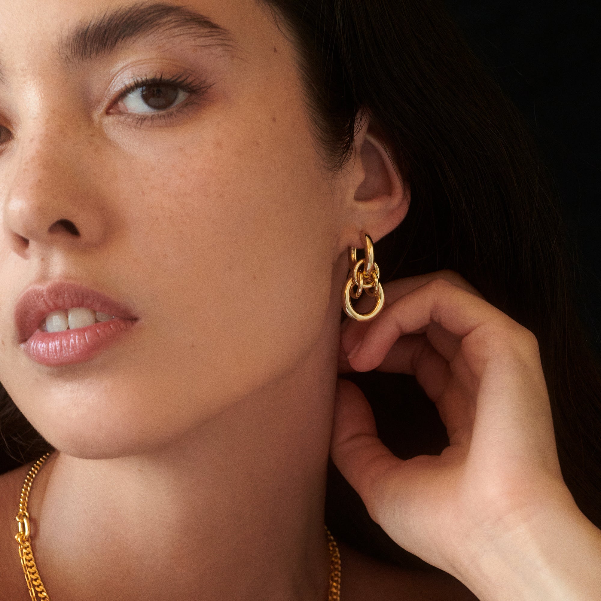 Maille Earrings in Gold
