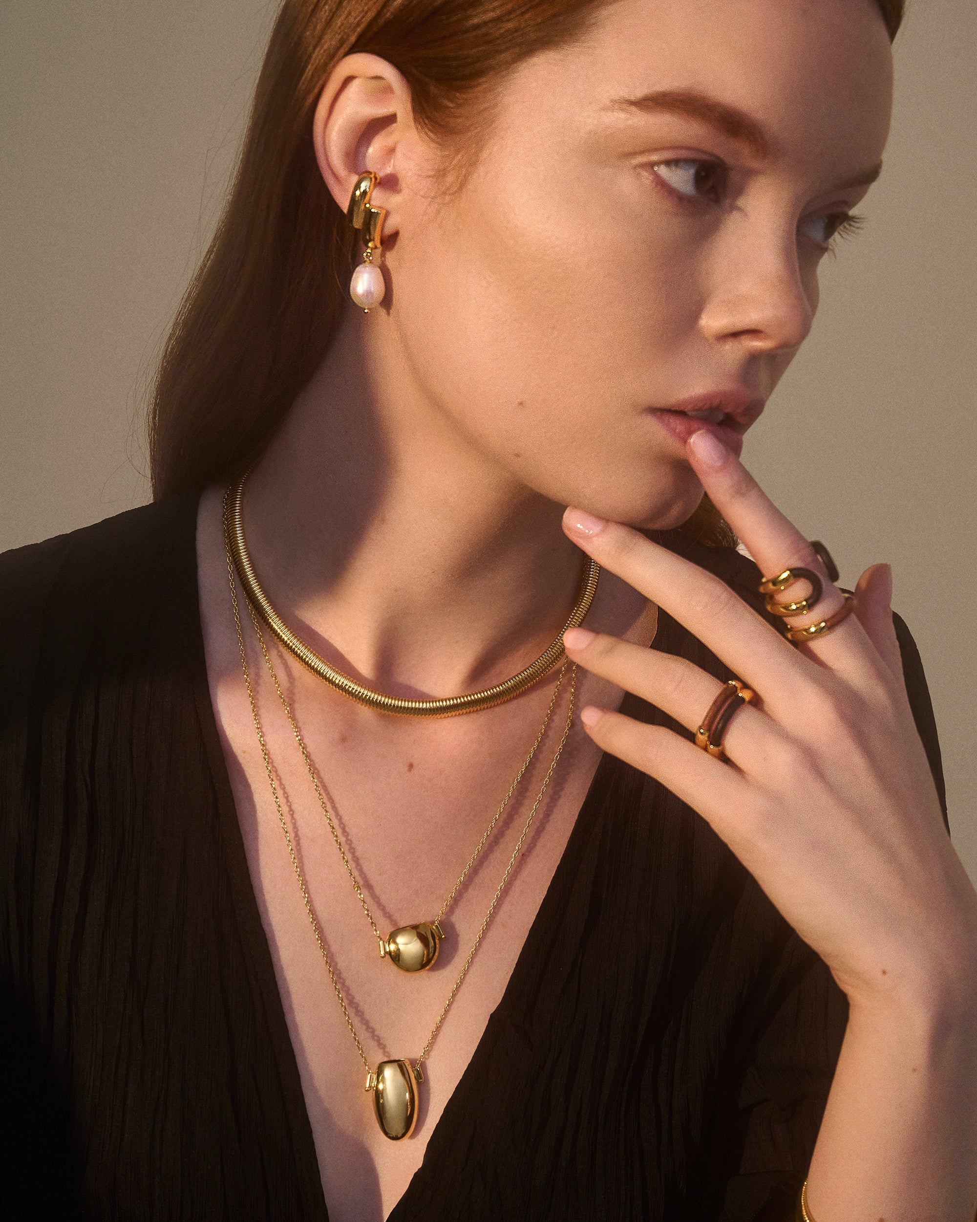 Pearl Shift Earrings in Gold