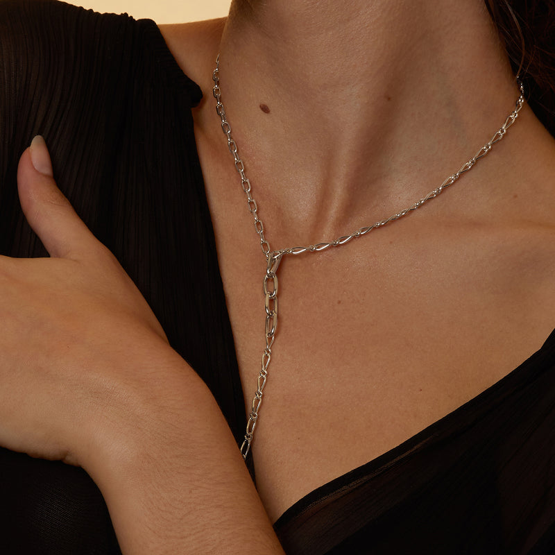Lady Grey Rein Necklace in Silver