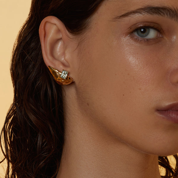 Wade Lobe Earring in Gold