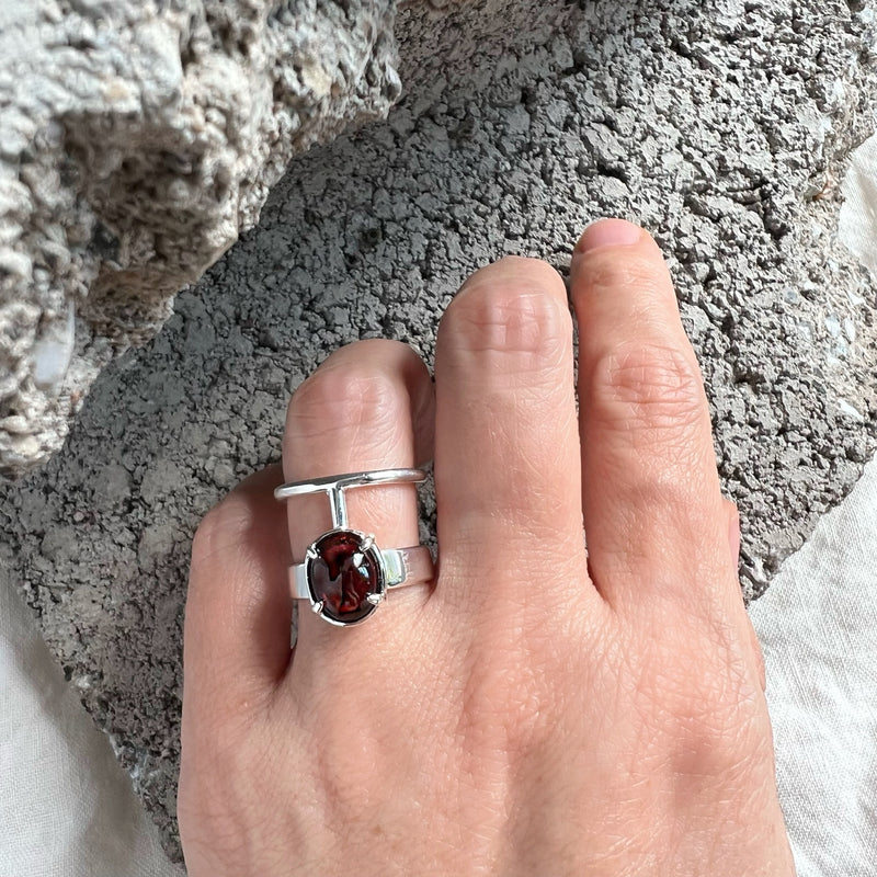 Garnet Division Ring in Silver