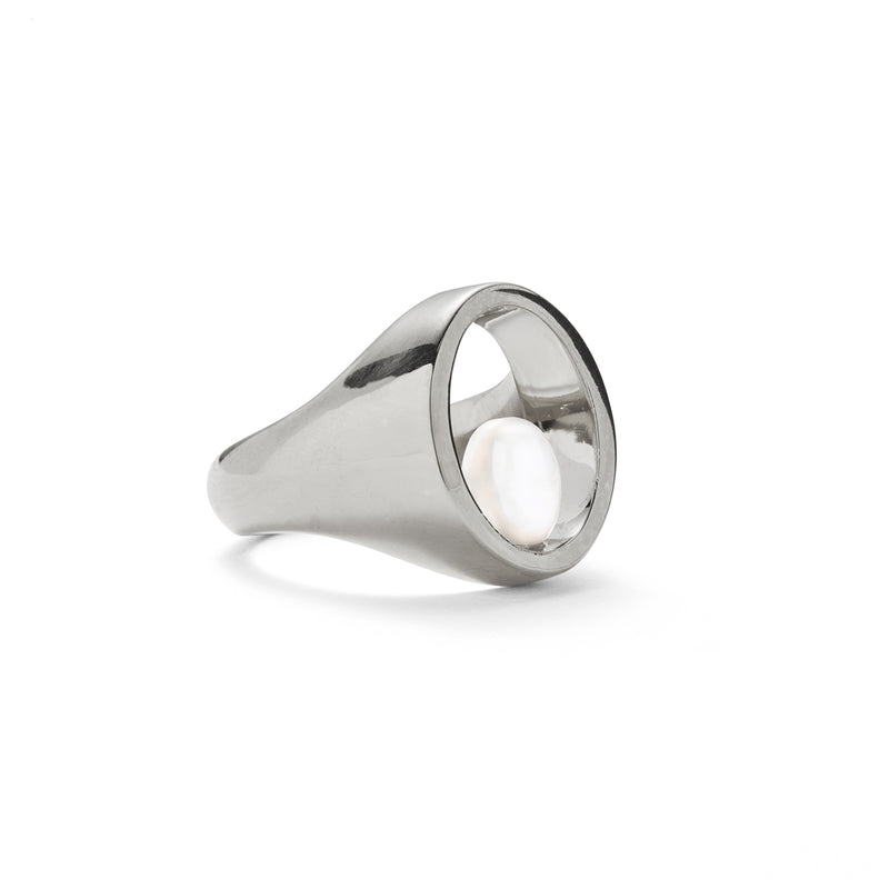 Lady Grey Balance Ring in Silver