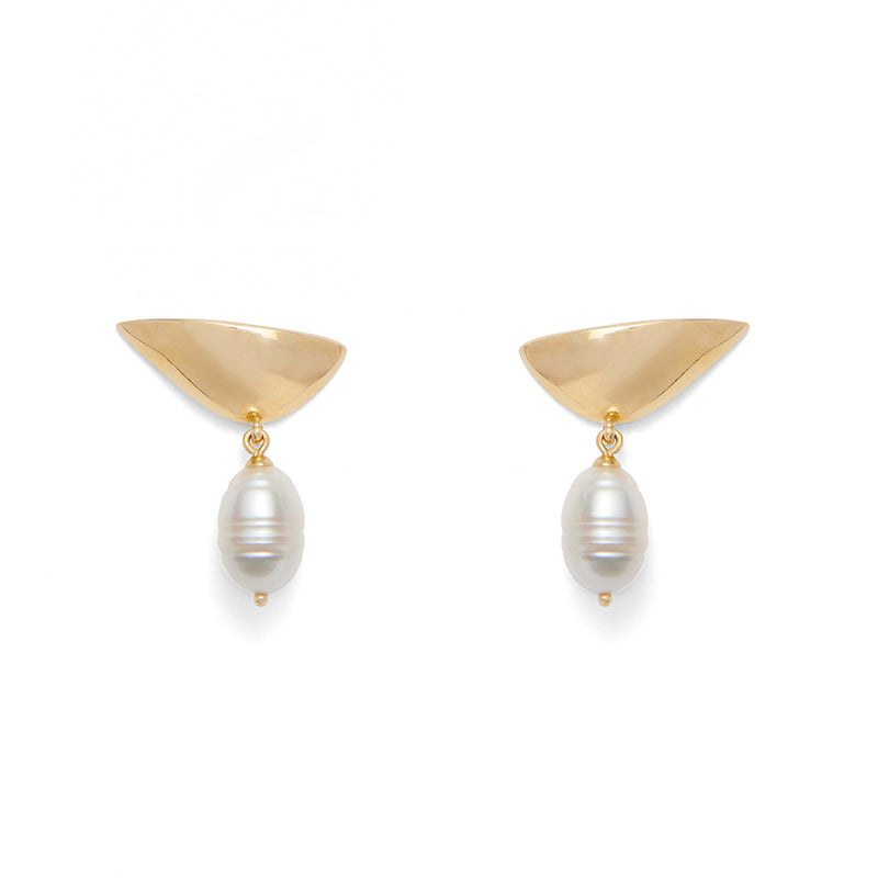 Pearl Lobe Earring in Gold