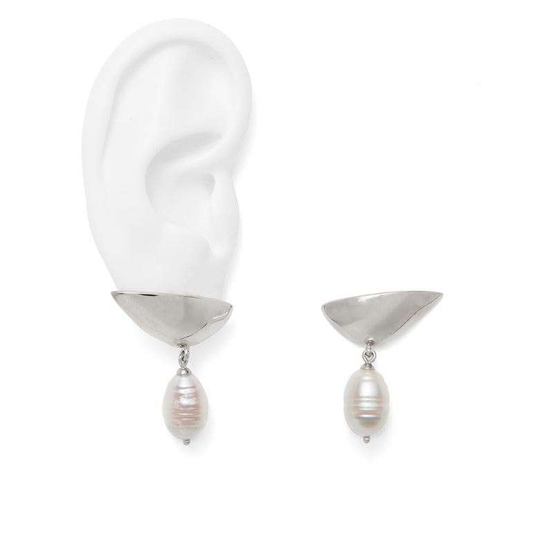 Pearl Lobe Earring in Silver