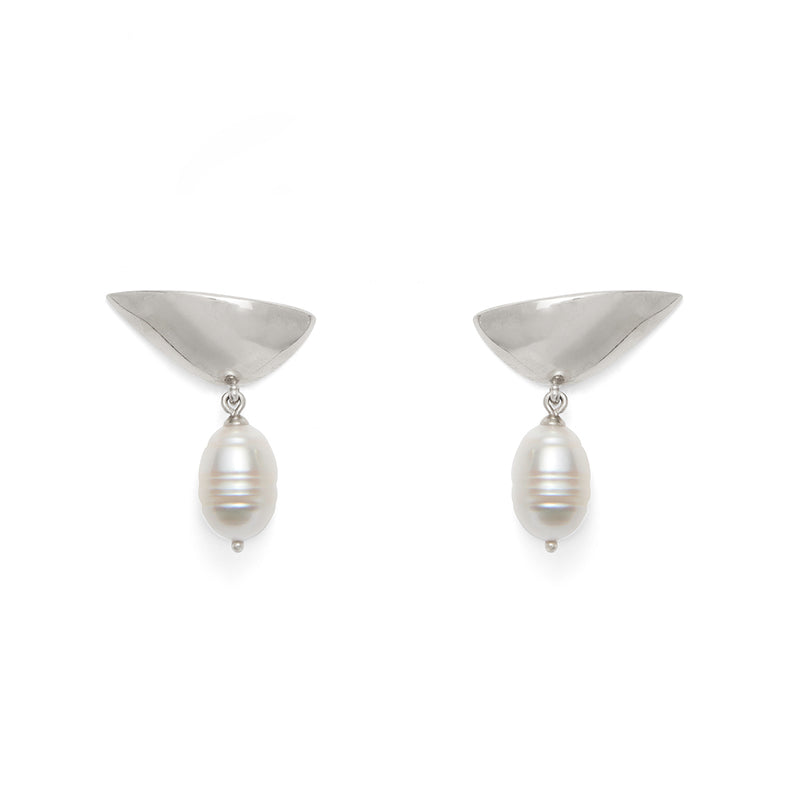 Pearl Lobe Earring in Silver