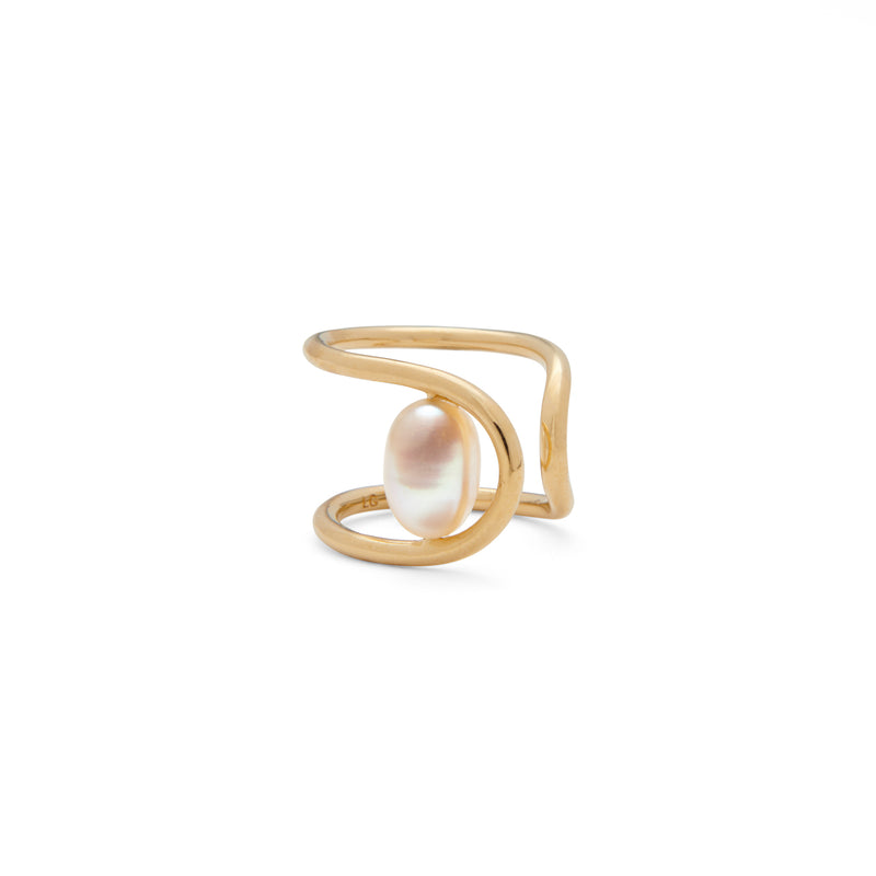Pearl Swerve Ring in Gold
