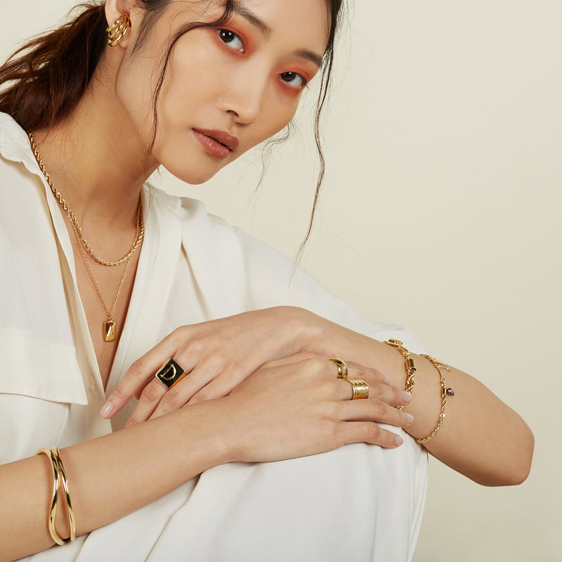 Lair Bangle in Gold