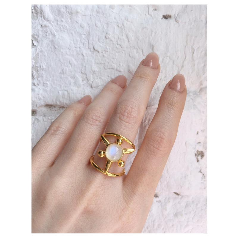 Lady Grey Astraea Ring in Gold with Rainbow Moonstone