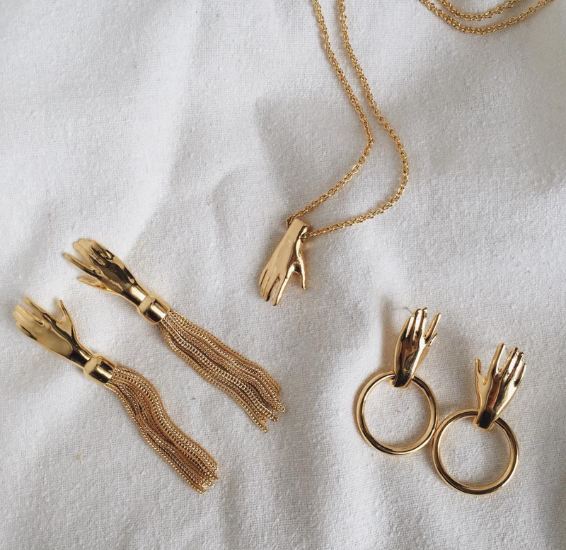 Hand Necklace in Gold