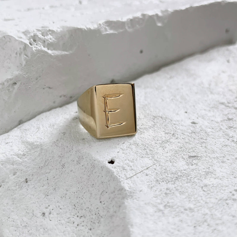 Scrawled Initial Ring Gold E