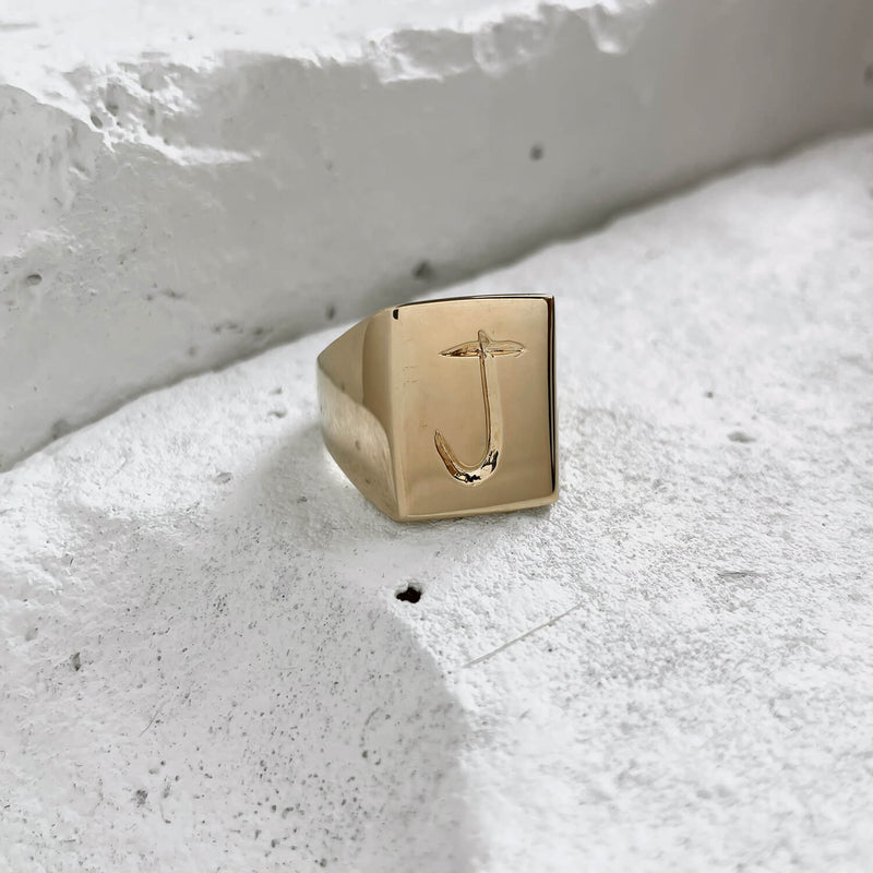 Scrawled Initial Ring Gold J