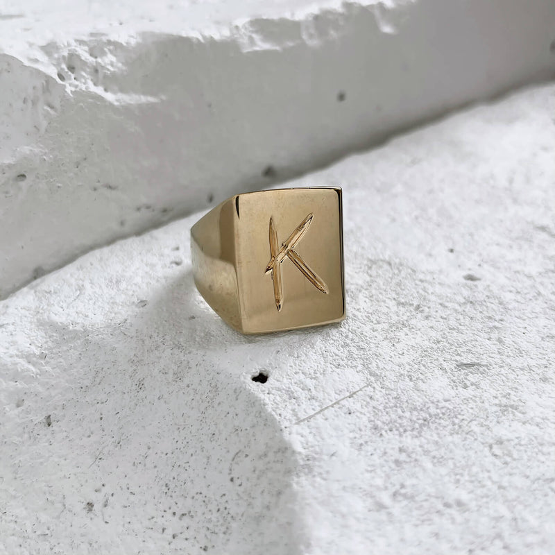 Scrawled Initial Ring Gold K