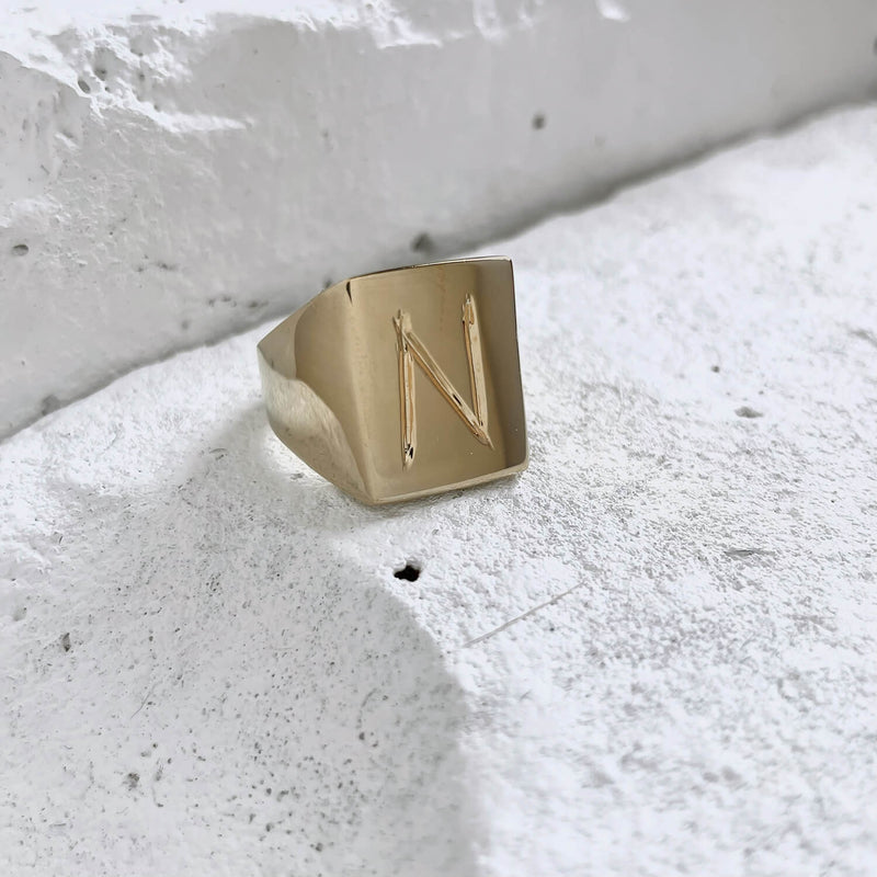 Scrawled Initial Ring Gold N