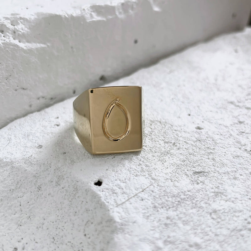 Scrawled Initial Ring Gold O