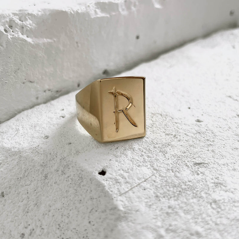 Scrawled Initial Ring Gold R
