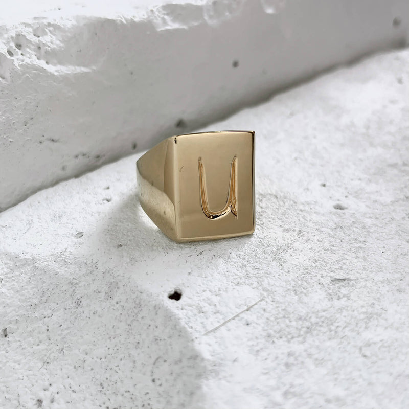 Scrawled Initial Ring Gold U