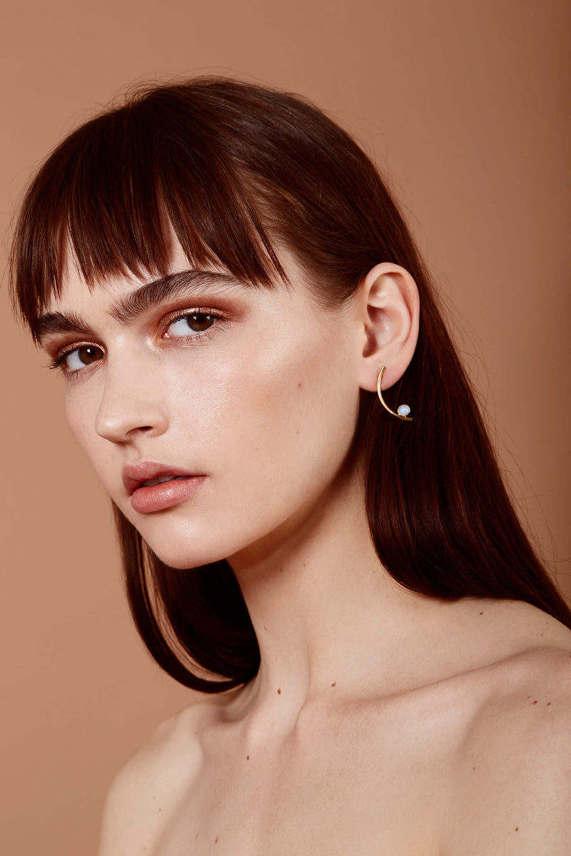 Mini Arc Earring in Gold