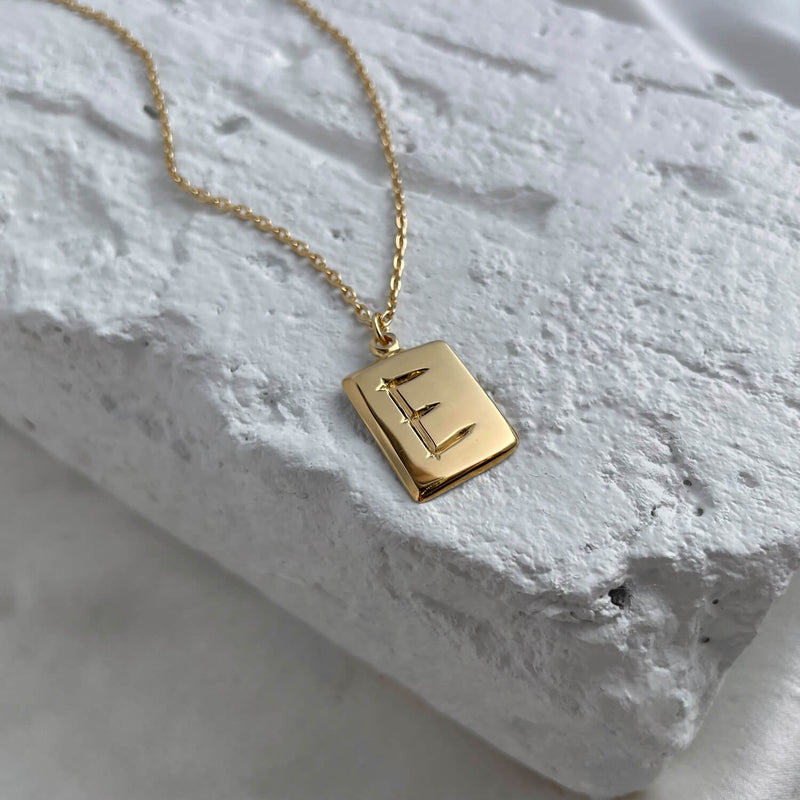 Scrawled Initial Pendant in Gold E