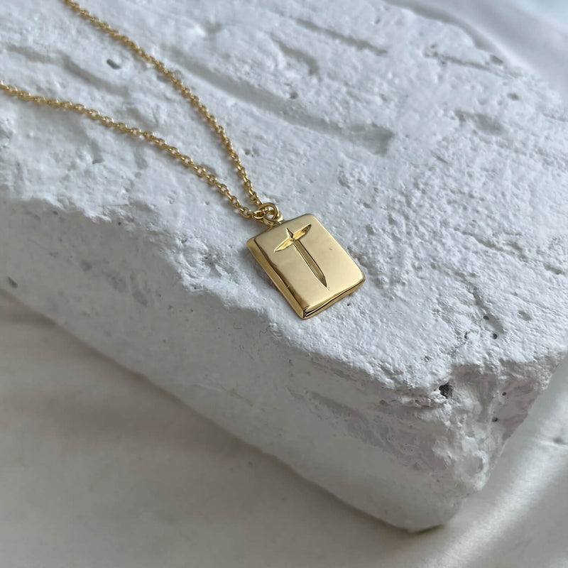 Scrawled Initial Pendant in Gold T